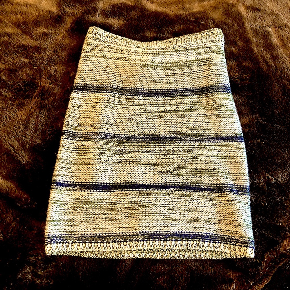 Banana Republic fitted wool skirt